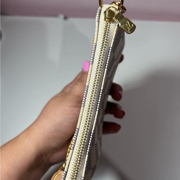 ❣️❣️❣️SOLD on FB❣️❣️❣️ Mini Pochette DA - Picture 3 of 9